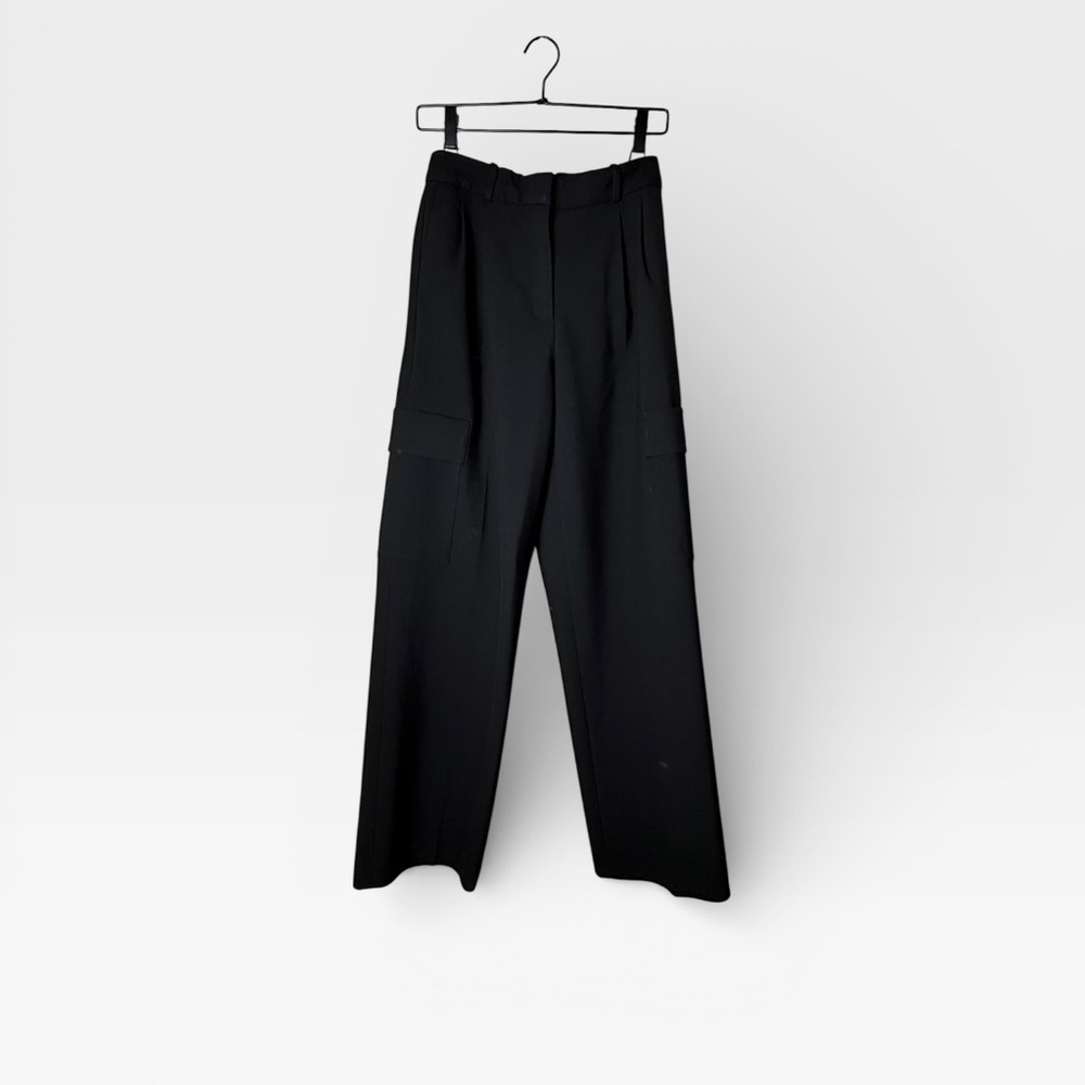 Aritzia Babaton Black Cargo Pants Size 2 (L)